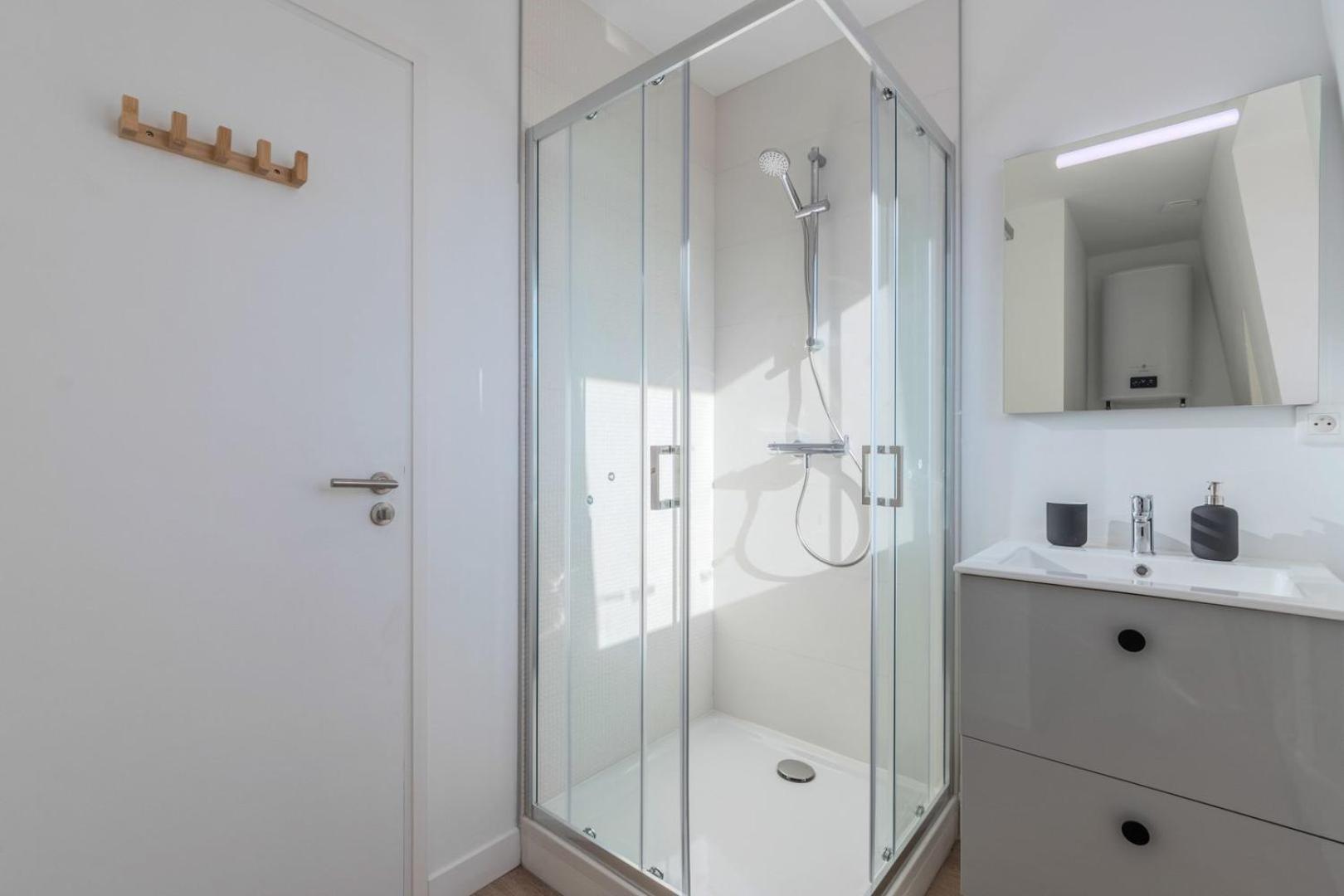 1 Bedroom Duplex Apartment, With Parking Tourcoing Ngoại thất bức ảnh